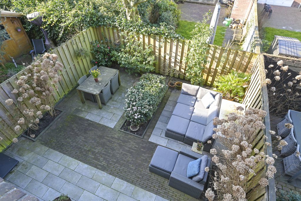 Statig Herenhuis in Benoordenhout: Dedelstraat 10, Den Haag