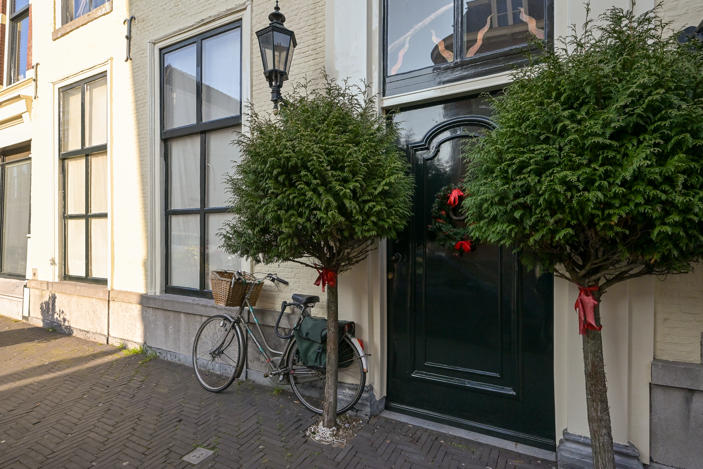 Tussenwoning te koop: Assendelftstraat 14, 'S-Gravenhage