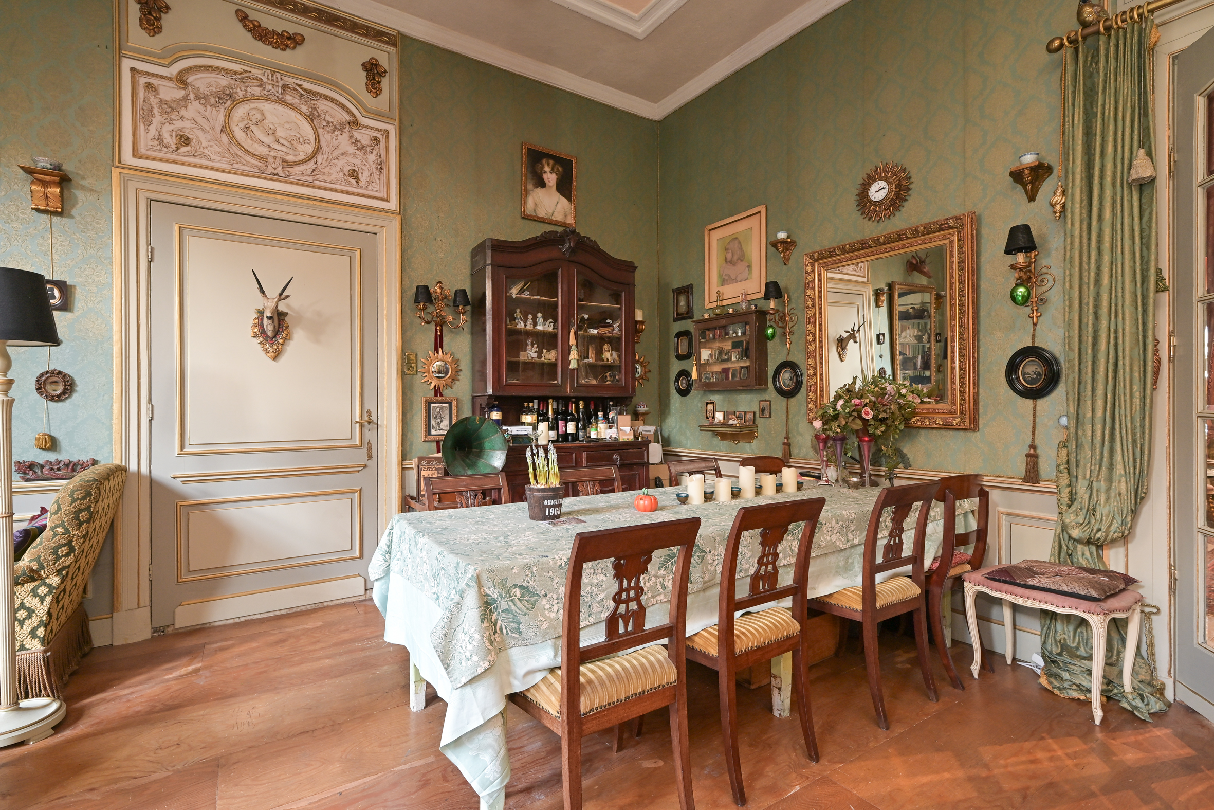 Tussenwoning te koop: Assendelftstraat 14, 'S-Gravenhage
